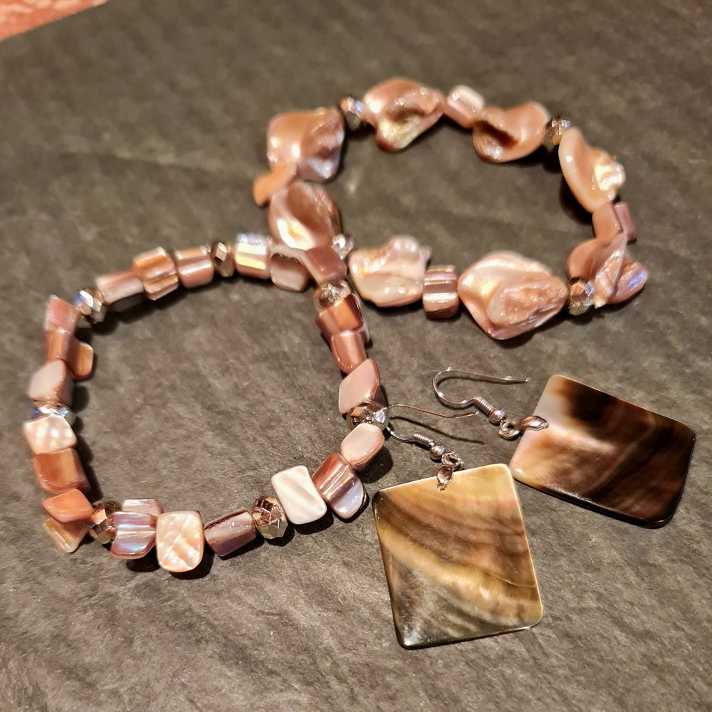 Abalone Shell Set 2 Stretch Bracelets 1 pair Rectangle Drop Earring Crystal Bead